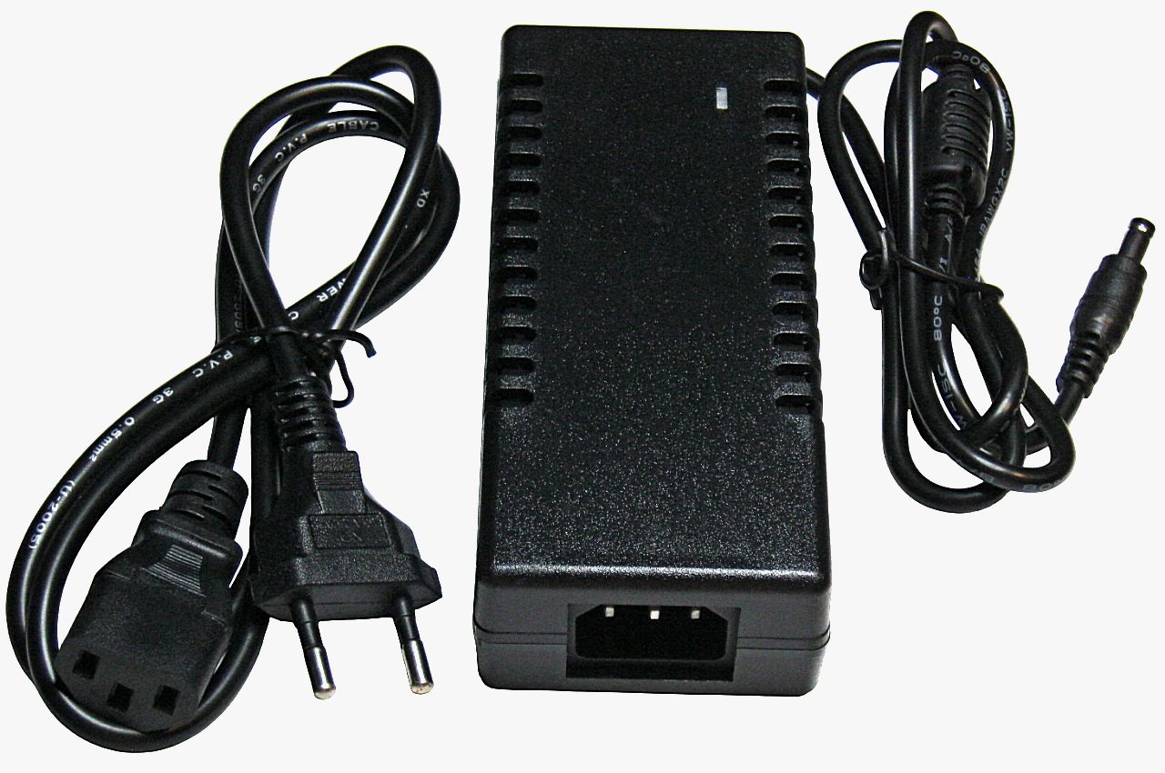 AC/DC adapter 24v 3a 72w Блок питания, адаптер 24В 3А 72Вт в пластиковом корпусе